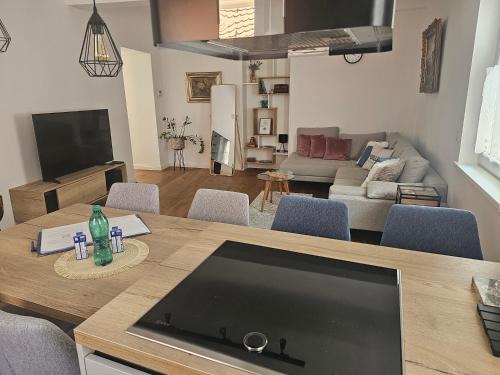 Ljubljana City Centre Apartment | Riva Residence in Old Town Ljubljana by the Cobblers' Bridge