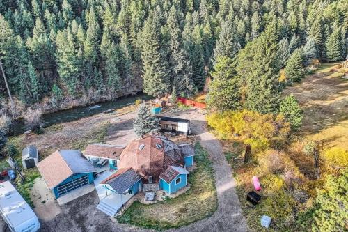 Bailey House | River Dome - a Mid Century Oasis - Dynamite Views