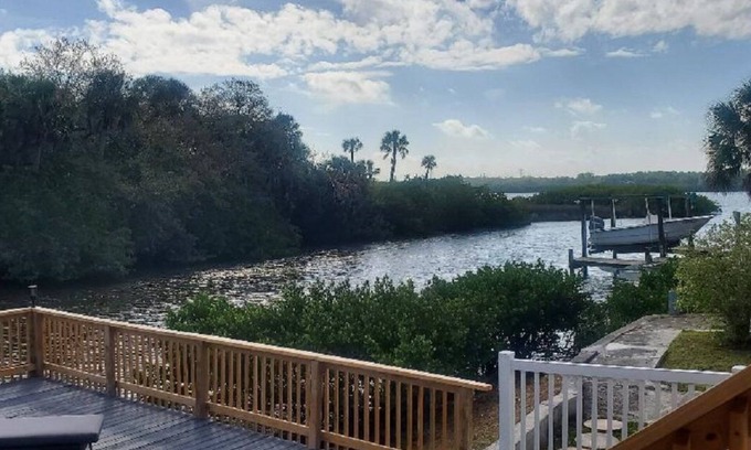 Riverview House | River Garden Charm on the Alafia
