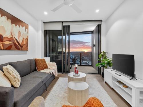 Brisbane Central Business District Apartment | River Glow at Queens Wharf Level 43