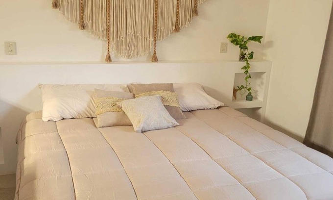 Aquila House | River house