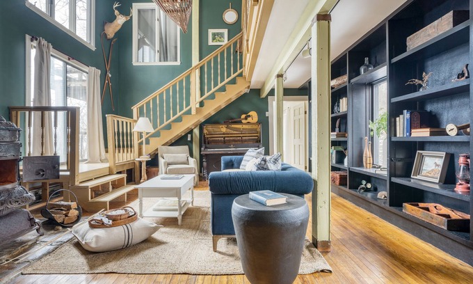 Catskill Villa | River Lodge by AvantStay | 11 BR Historic Estate w/ Pool & Views of Hudson!