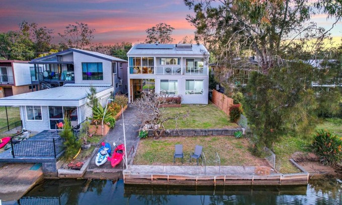 Dora Creek House | River Retreat
