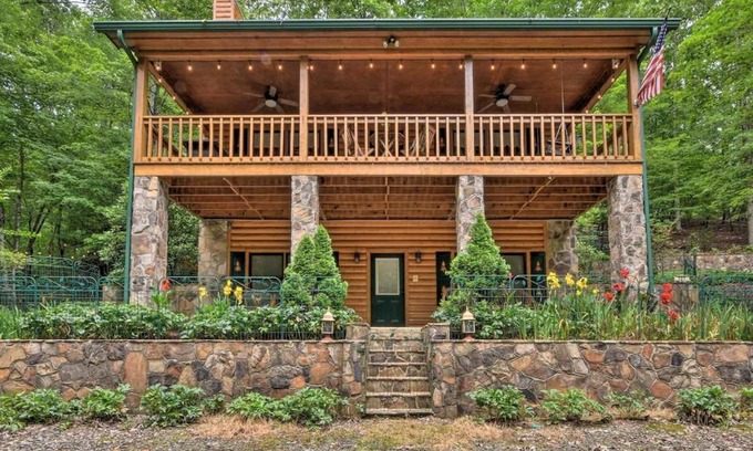 Ellijay House | River Retreat-Resort Mountain Firepit Grill