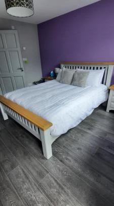Dingle Apartment | River side