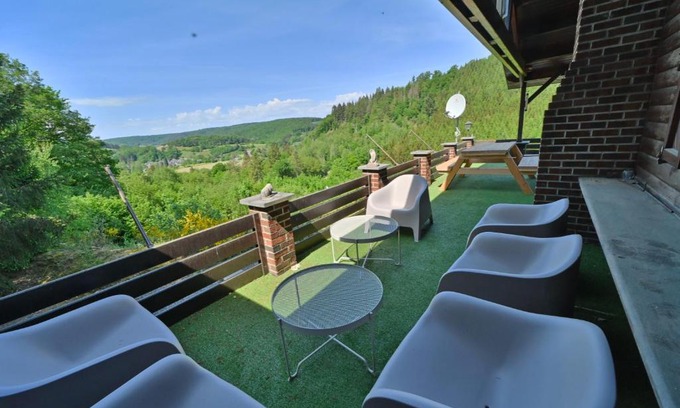 Rendeux Ski Chalet | River View