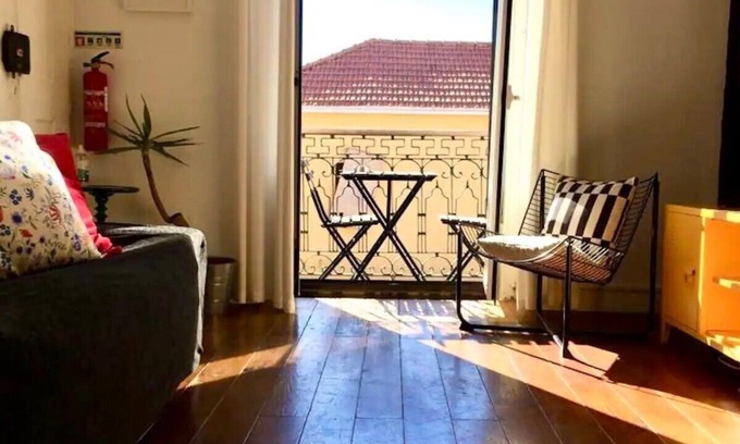 Principe Real Apartment | River View in Old Town