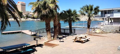 Bullhead City Apartment | River view Lazy Casa