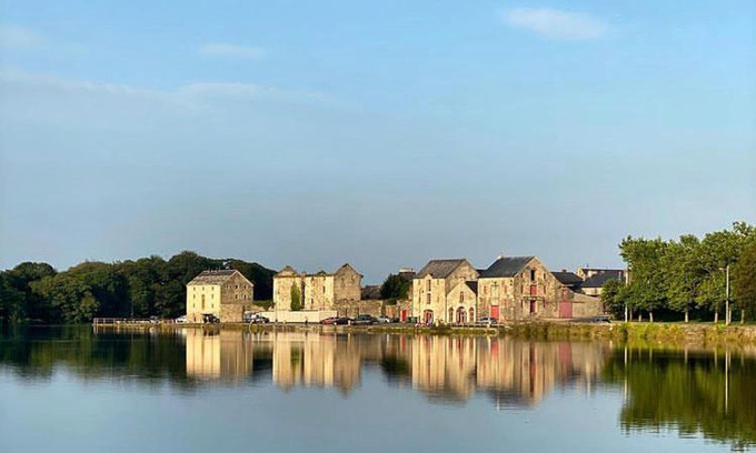 Ramelton Apartment | Riverfront Apartments at The Blue Goat Ramelton