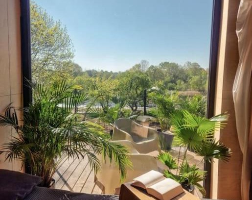 Stare Miasto District Villa | Riverfront Cabins in the garden