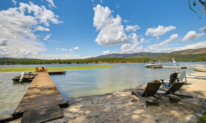 Tumtum House | Riverfront Duplex: Dock & Views in Nine Mile Falls