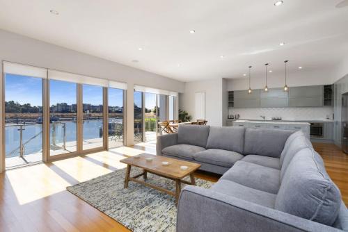 Mildura House | Riverfront Family Home in Mildura