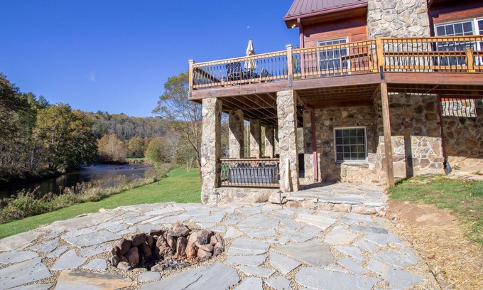 Laurel Springs House | Riverfront Home in Quiet Community