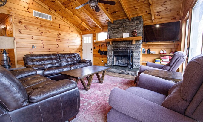 Sears Cabin | Riverfront | Hot Tub, Fireplace, Kayaks & Tubes