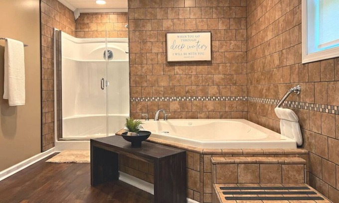 Lewistown House | Riverfront, Jacuzzi, Pellet Grill| Lazy Bass Lodge