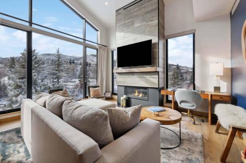 Avon Apartment | Riverfront Lodge 308 by East West Hospitality