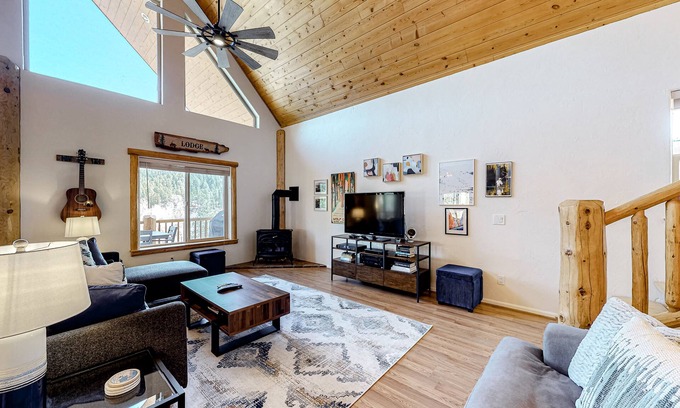 San Juan River Village House | Riverfront Lodge | Hot Tub | Game Room