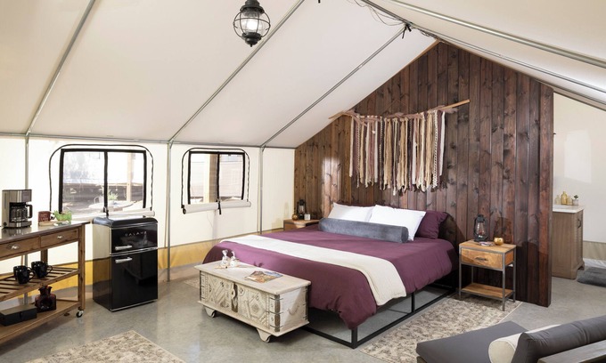 Valley Mills RV Rental | Riverfront Luxury Glamping Retreat near Waco