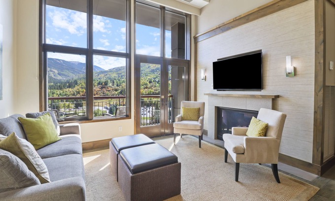 Avon Apartment | Riverfront Resort & Spa PENTHOUSE Residence Stunning Mountain Views, Ski-In/Out