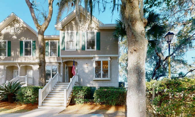 St. Simons Island House | Riverfront townhome with AC, porch, balcony, WiFi, & on-site pool & tennis