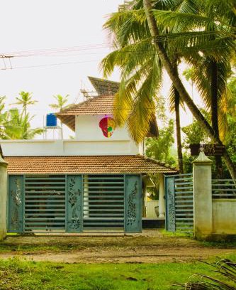 Munroe Island House | Riverrootsstays