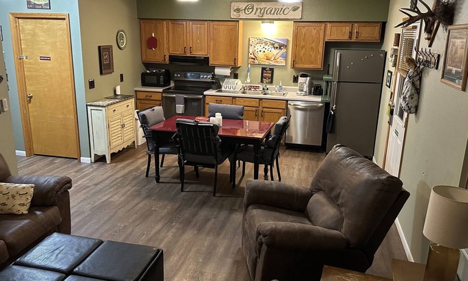 Lakeview Cabin | Riverside Cabin A 90FT to riversedge. Great Views of White River WIFI CABLE BBQ