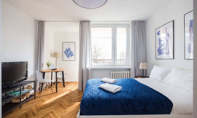 Powisle Apartment | Riverside Comfort Studio