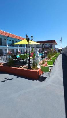 Okanagan-Similkameen Hotel | Riverside Motel