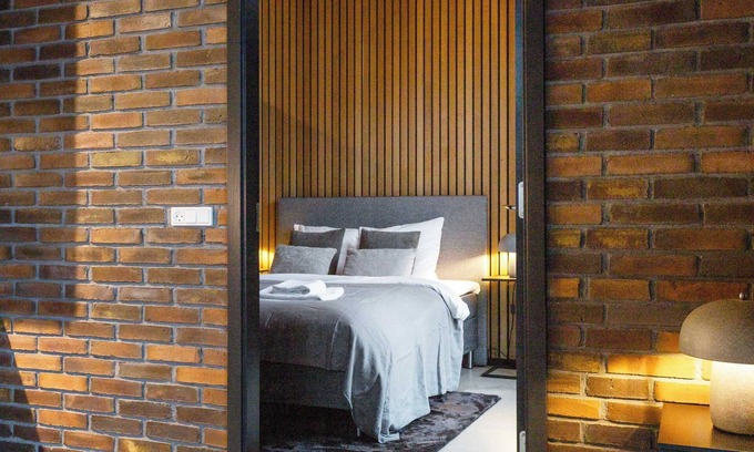 Aarhus C Apartment | Riverside New-Yorker Residence