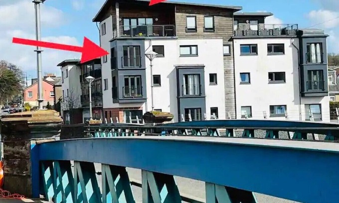 Balloch Apartment | Riverside Penthouse in Balloch, Loch Lomond