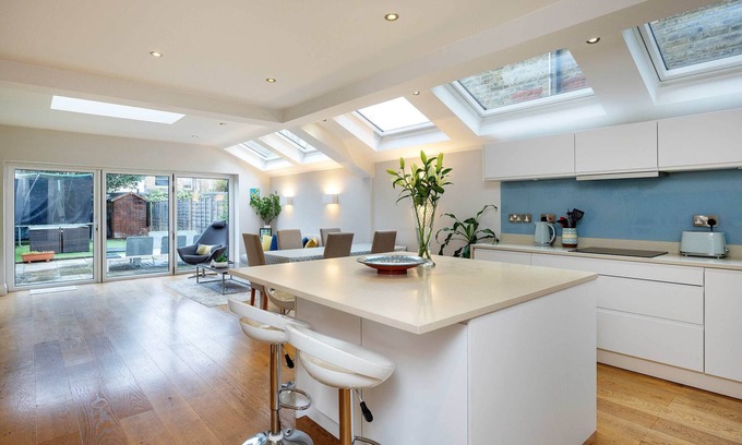 Hammersmith and Fulham House | Riverside Repose, by Veeve