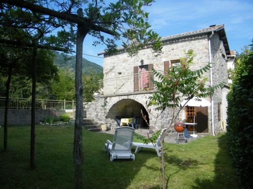 La Souche House | Riverside Retreat in La Souche