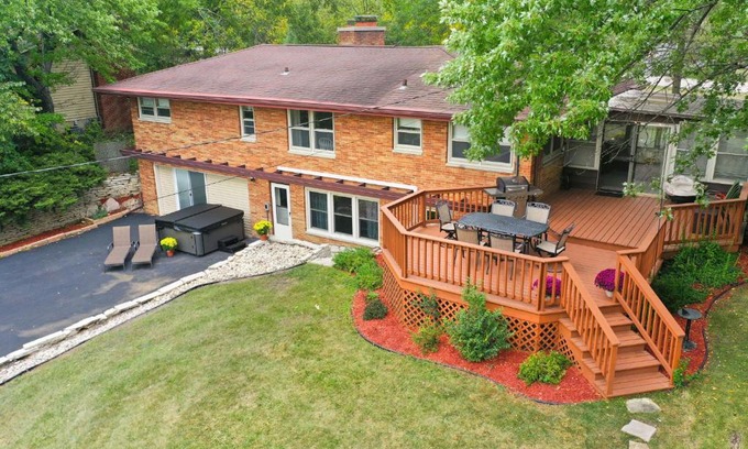 Waterford Villa | Riverside Retreat