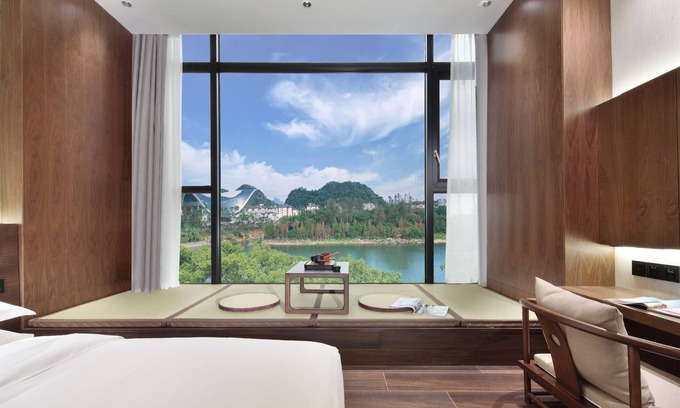 Xiufeng Hotel | Riverside Wing Hotel Guilin