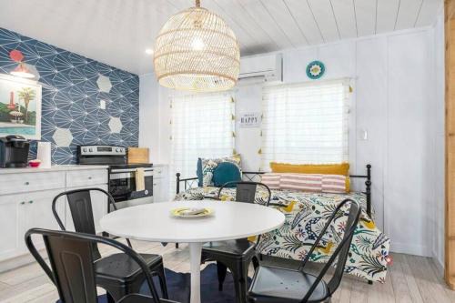Stonewall House | Riverview Ranch - Hot Tub Fire Pit & More