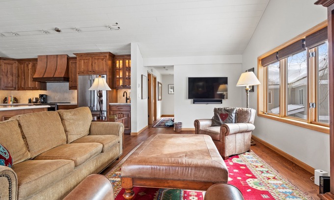 Teton Pines House | RMR: Beautiful Teton Pines Townhome w/ Hot Tub