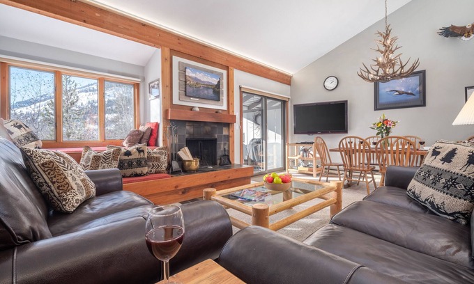 Moose Wilson Road Condo | RMR: Sarvisberry 3022 Condo in The Aspens