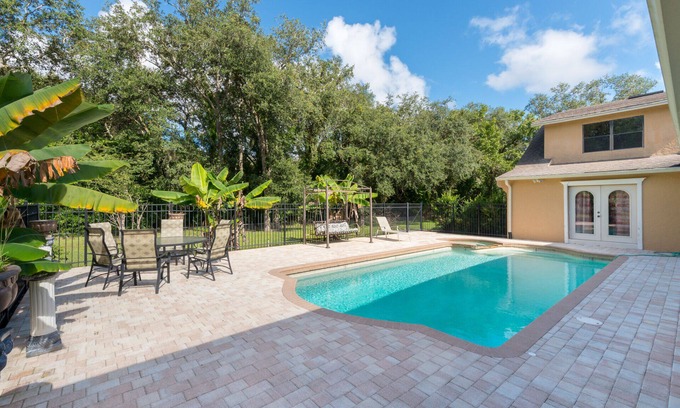 Winter Springs House | Robin's Nest (Rent the whole house)