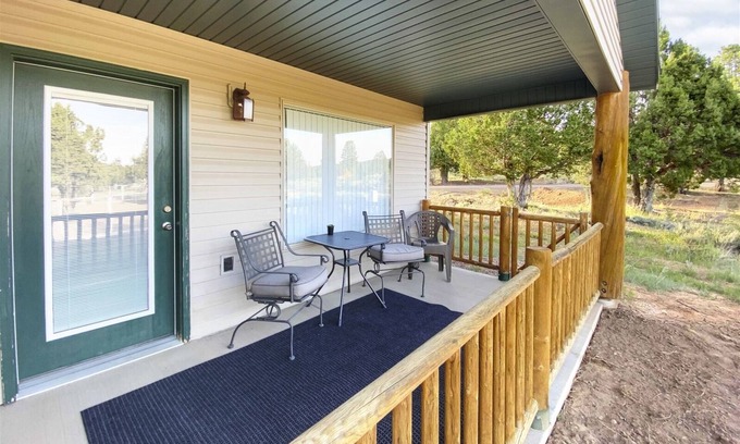 Mammoth Creek House | Robins Roost (B) - Beautiful setting and central to the national parks
