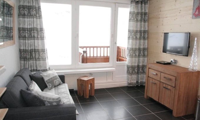 Val-Thorens Apartment | Roc de Peclet studio 22 m², South facing, Foot of the slopes, Heart Station