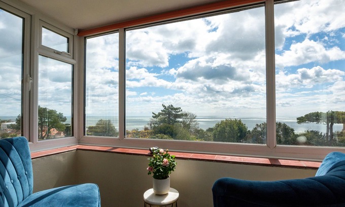 St Margaret's at Cliffe House | Rockmount - Two Bedroom House, Sleeps 5