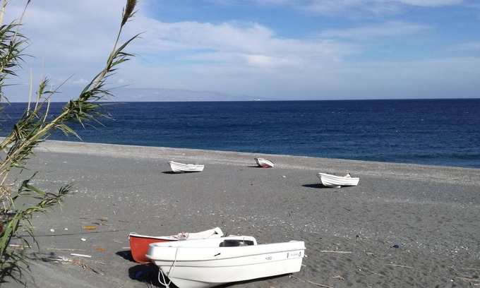 Roccalumera Apartment | Roccalumera, pretty two-room apartment in a well-serviced area