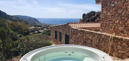 Costa Paradiso House | Roccette OndaTURCHESE, Vista Mare e Jacuzzi Privata