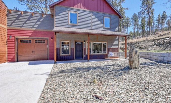 Rockerville Condo | Rockerville Gold Town Lodging #12-This two-bedroom condo is your perfect home base for adventure and relaxation. Just minutes from Mount Rushmore, Crazy Horse Memorial, Custer State Park, Sturgis, and the Badlands.