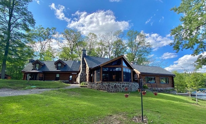 Trent Lakes House | ROCKFIREHOUSE on Big Bald Lake ,Buckhorn ON