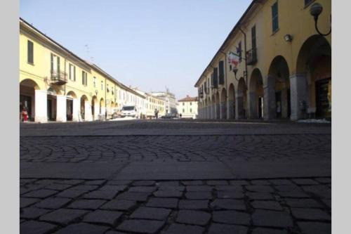 Melzo Apartment | Rocks Appartamenti i Portici nel centro storico!