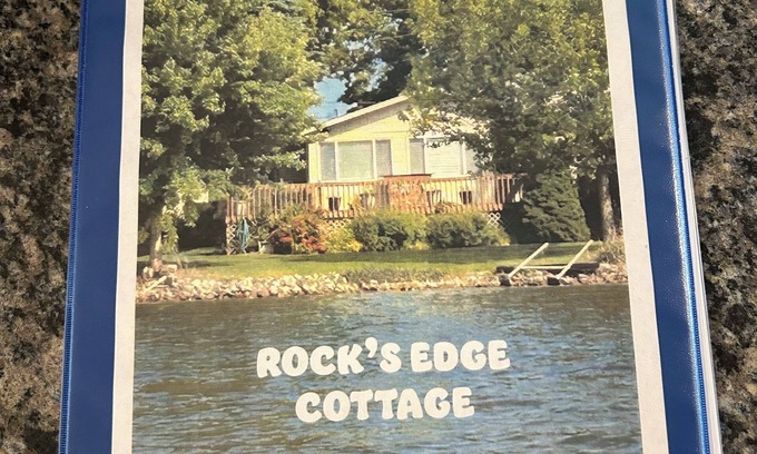 Shipshewana House | Rocks Edge 2-bedroom house w/AC, Free Dock space -Fish Lake in Shipshewana, IN
