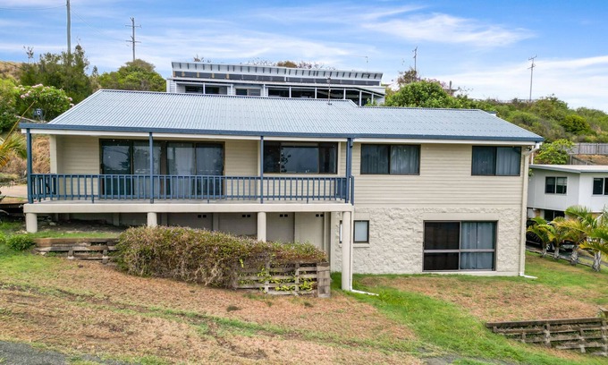 Emu Park House | Rocky Retreat at Emu Park