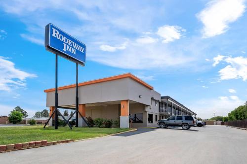 Carlsbad Hotel | Rodeway Inn Carlsbad Caverns Area