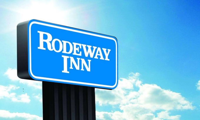 La Crosse Hotel | Rodeway Inn La Crosse
